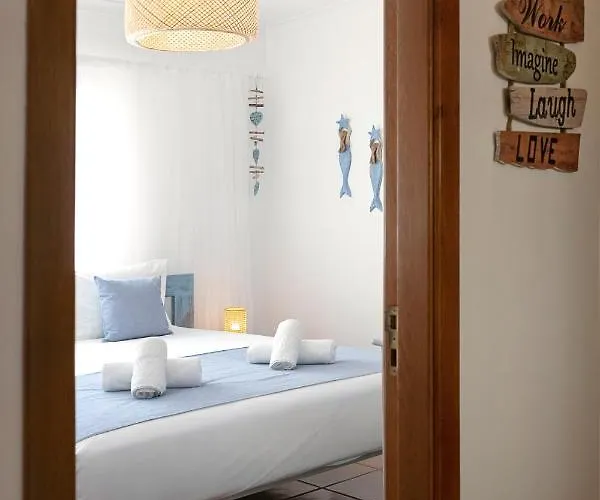 Seagulls' House * Nazaré